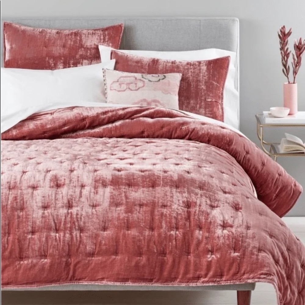 Lush Velvet Tack Stitch Quilt